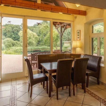 J1 Idyllisches Ferienhaus Mit Seeblick Julchendorf Экстерьер фото