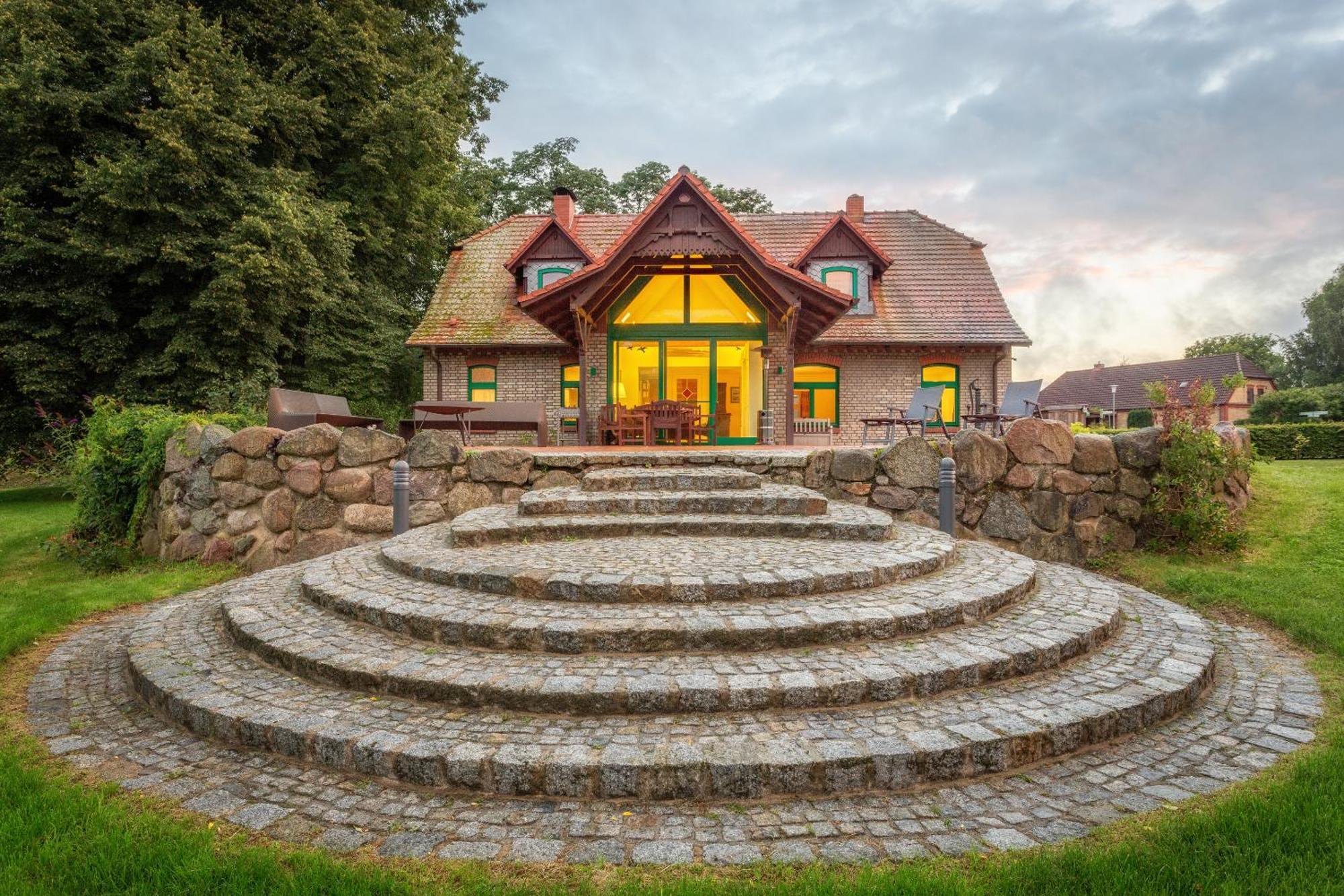 J1 Idyllisches Ferienhaus Mit Seeblick Julchendorf Экстерьер фото